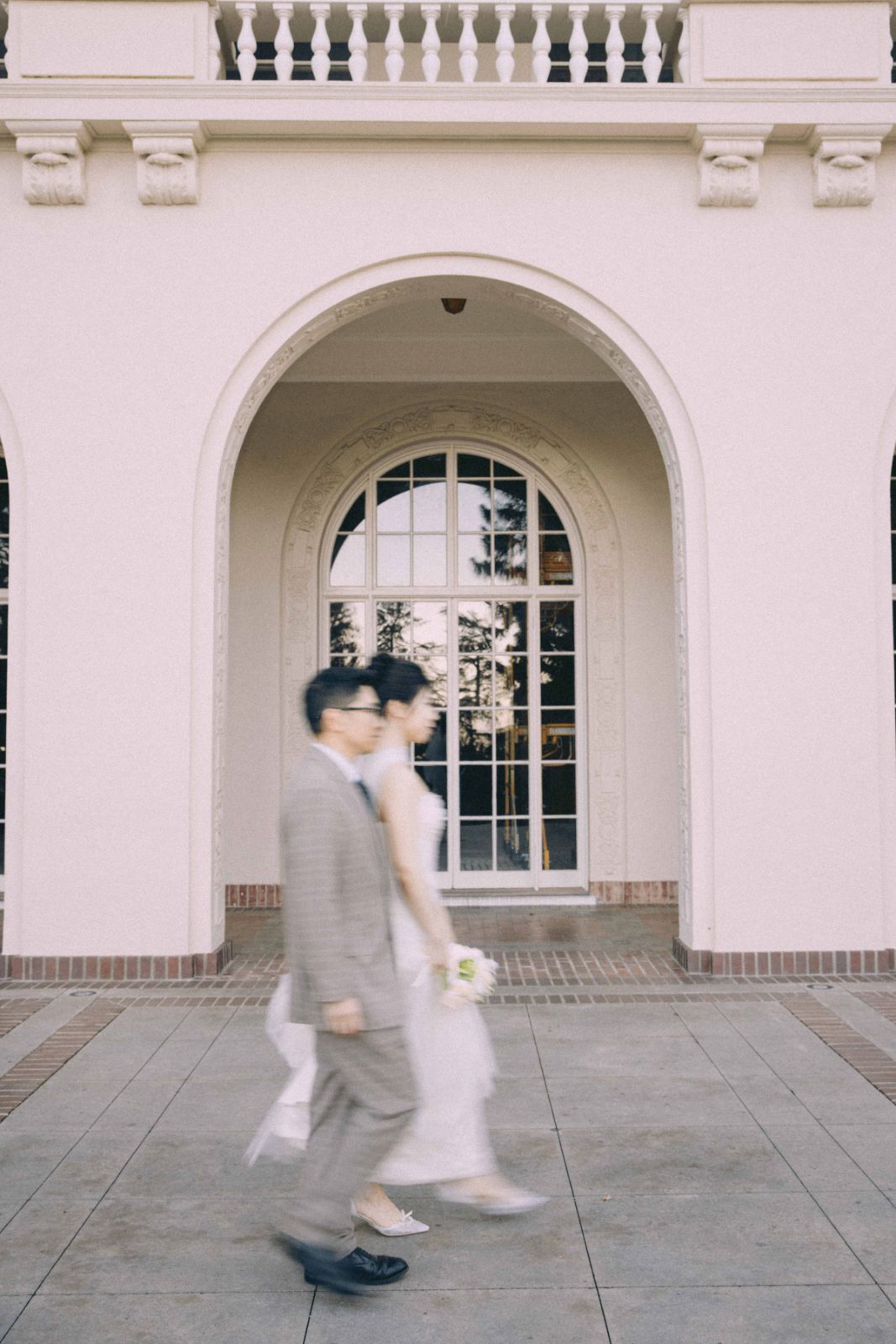 Loving couple moment captured at Montalvo Arts Center by SlowMo Studio