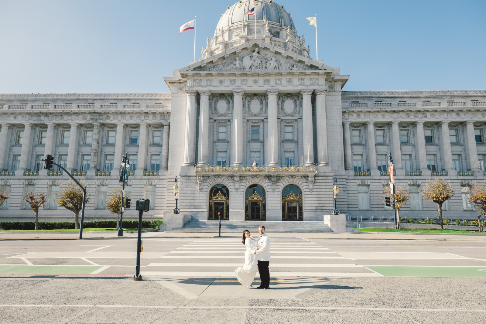 Timeless wedding photography at San Francisco City Hall and Palace of Fine Arts by SlowMo Studio