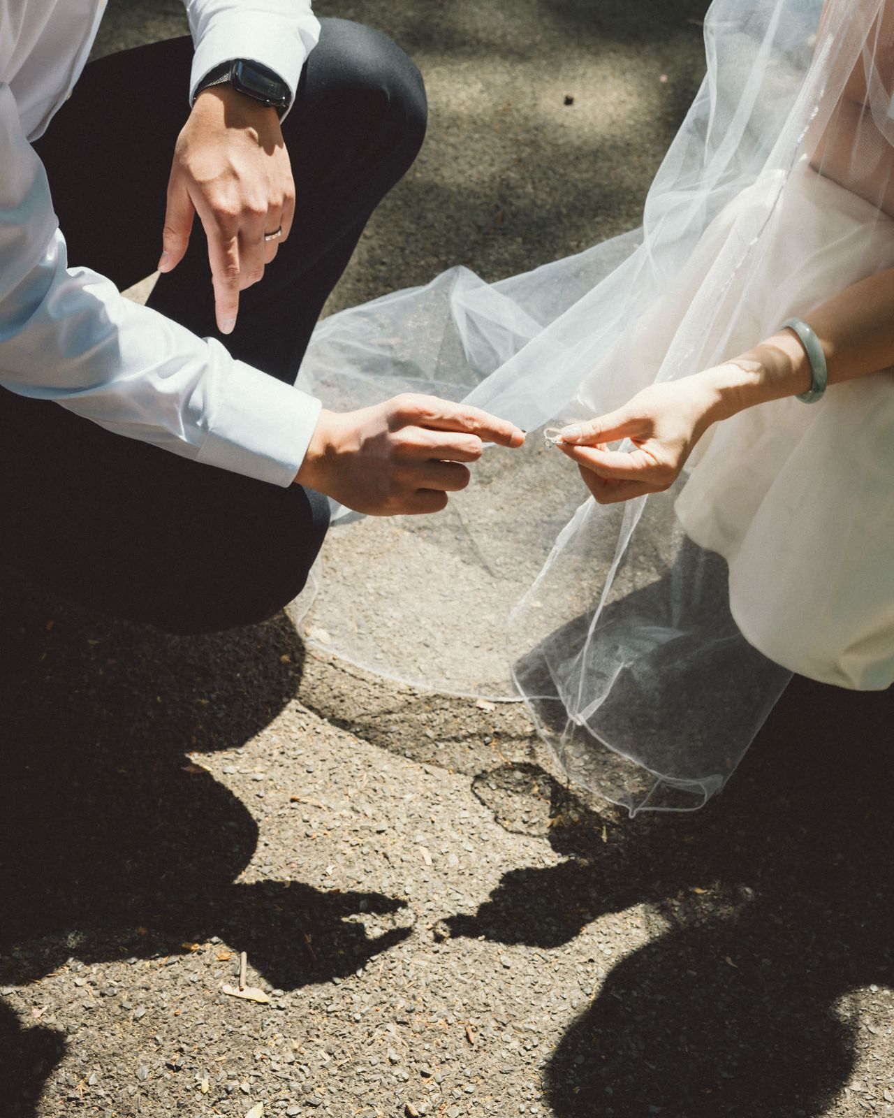 Couple in a loving embrace during a cinematic New York City photo session by SlowMo Studio