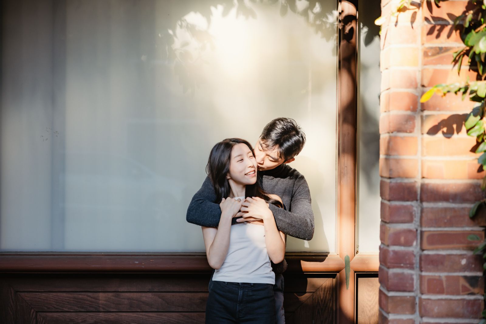 San Francisco City Hall wedding photographer for cinematic genuine couple portraits